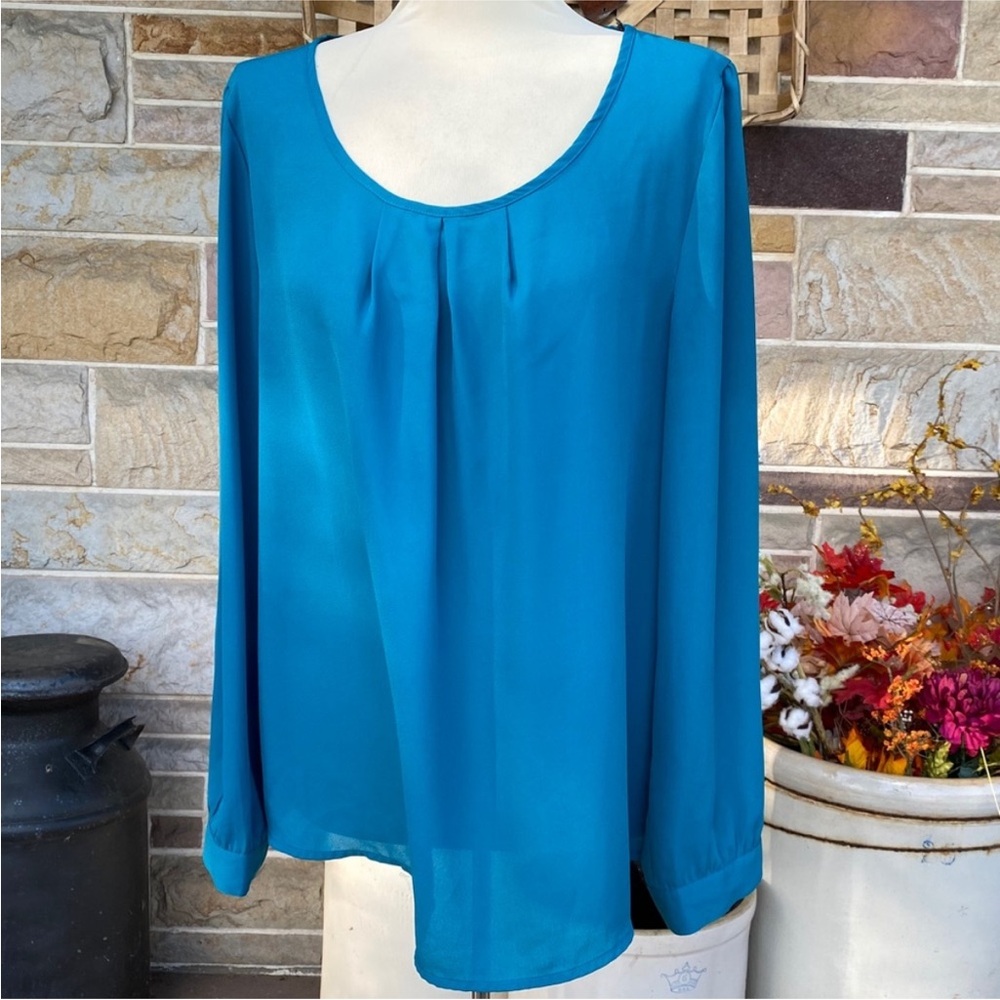 Mine Too Scoop Neck Back Cutout‎ Plus Size Top